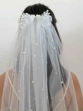 Pearl Bow Veil with Comb
